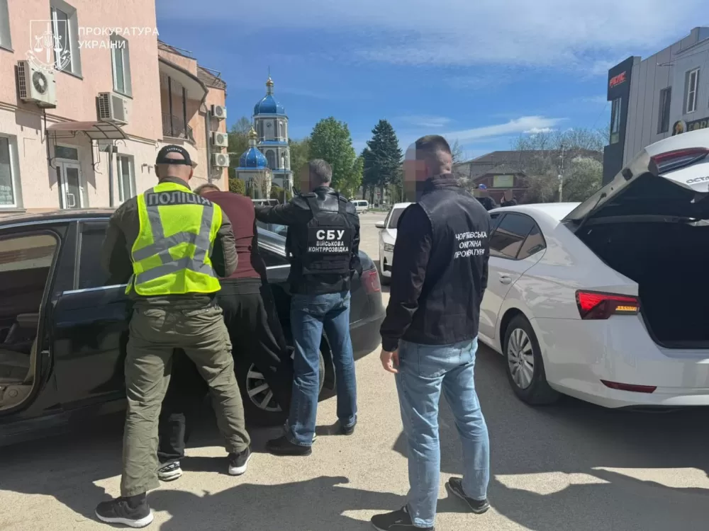 На Тернопільщині затримали «переправника», який узяв $23000 за виїзд чоловіків за кордон