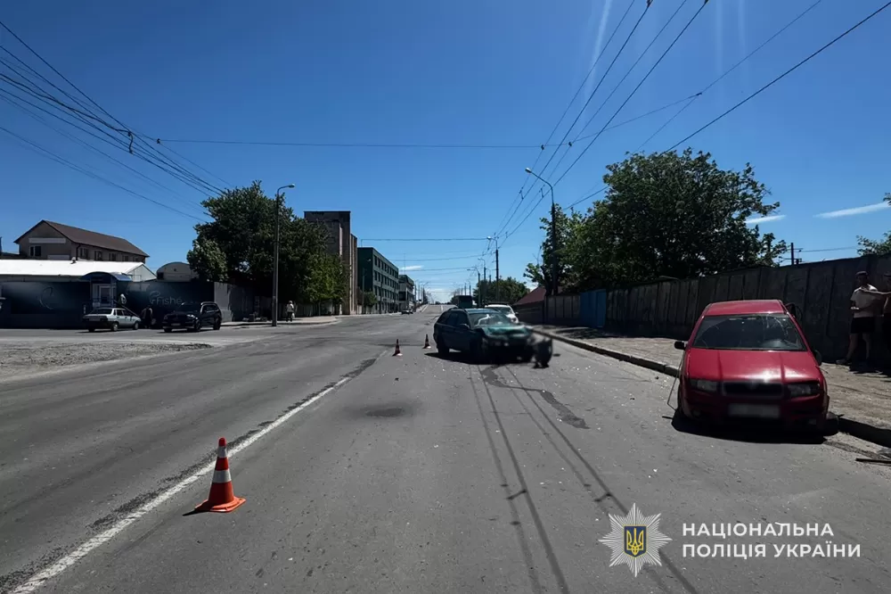 У Тернополі зіткнулися "Шкода" і "Вольво": є травмовані
