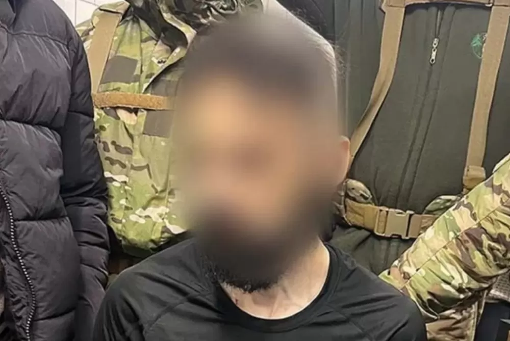 У Тернополі чоловік отримав довічне за вбивство двох людей та замах на ще одну людину