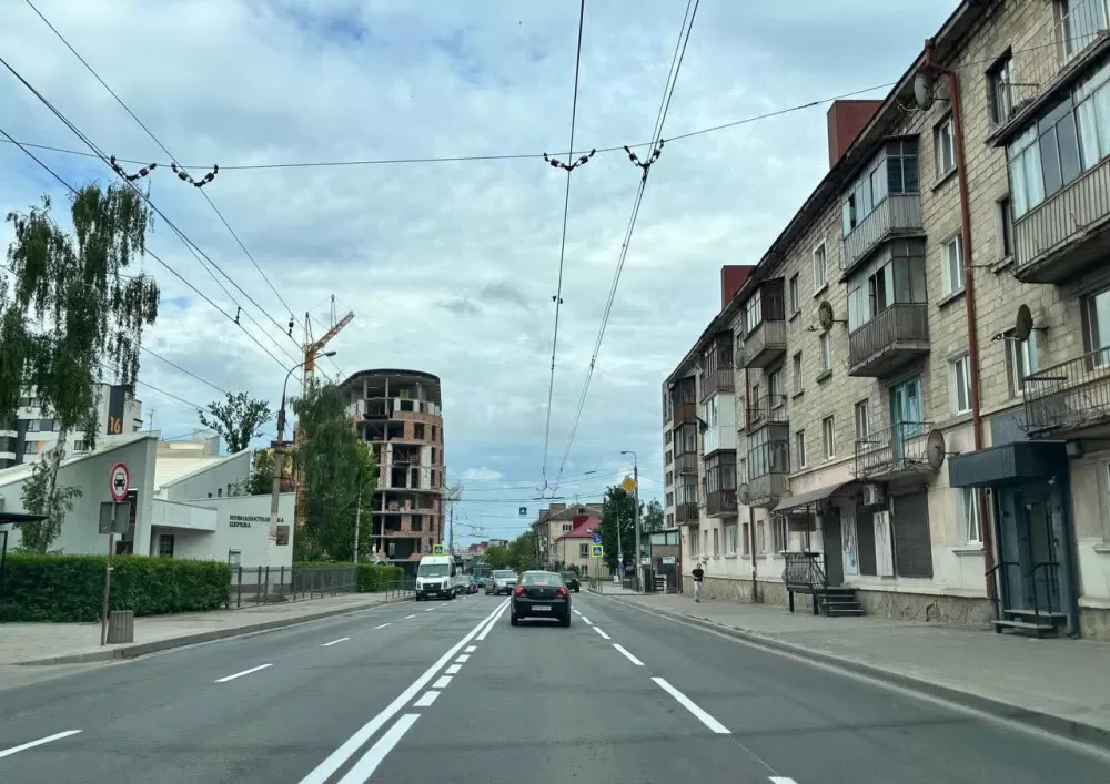 У Тернополі оновлюють дорожню розмітку