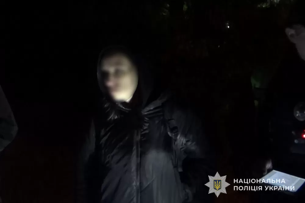 У Тернополі вночі патрульні зупинили водійку електросамоката "під кайфом"