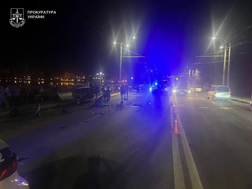 19-річному водію BMW вручили підозру після смертельної ДТП на Дамбі