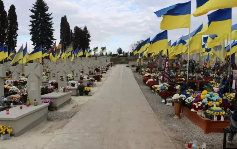 Суд дозволив трьом родинам у Тернополі встановити індивідуальні пам’ятники на Пантеоні Героїв