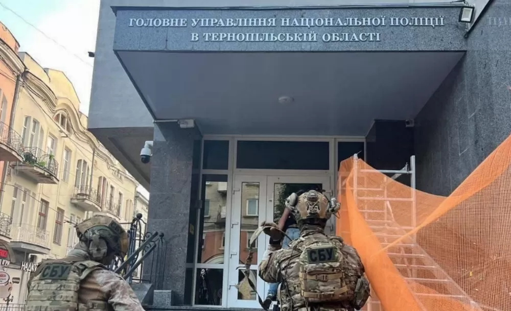 СБУ проводить обшуки в управлінні Нацполіції Тернопільщини, - Стерненко