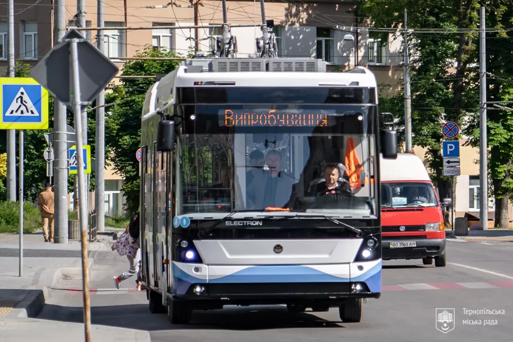 Нові тролейбуси «Електрон» у Тернополі з кондиціонерами та підігрівом