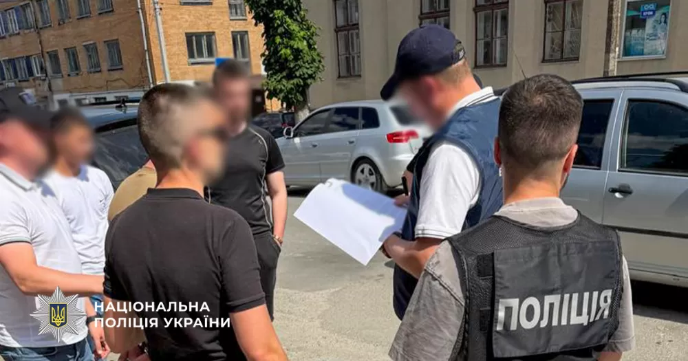 Видалення з системи «Оберіг» за гроші: у Тернополі на хабарі викрили посадовця ТЦК
