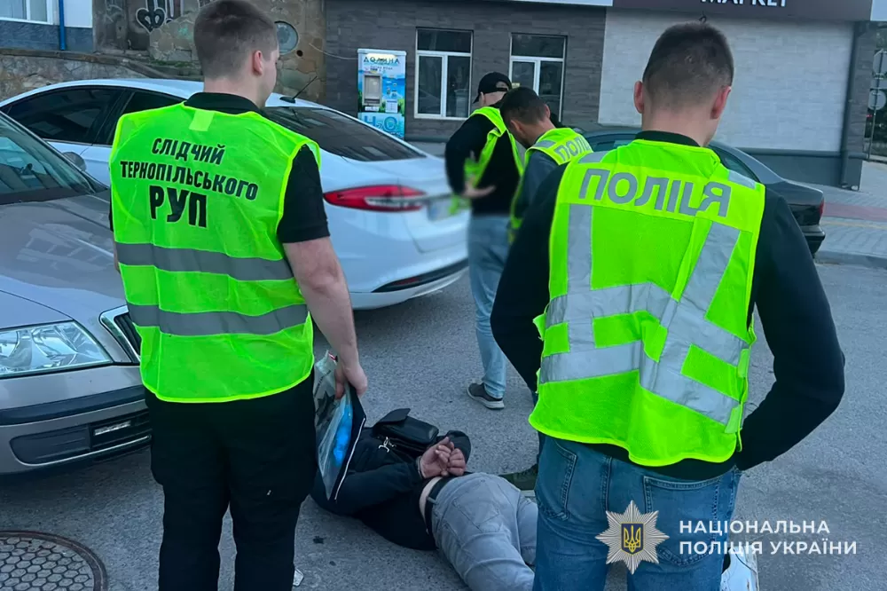 Погрожував оприлюднити інтимне відео: у Тернополі чоловік шантажував колишню