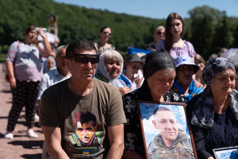 У Зарваниці відбулася масштабна проща для родин полеглих та зниклих безвісти воїнів