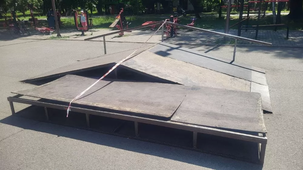 Конструкції є аварійними