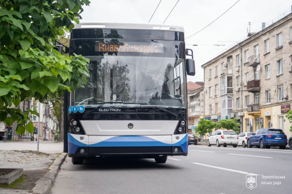 У Тернополі вже курсують дев’ять нових тролейбусів «Електрон»