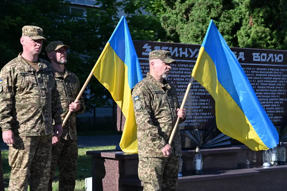 «Світло молитви в темряві війни»: у Тернополі вшанували пам’ять загиблих Героїв