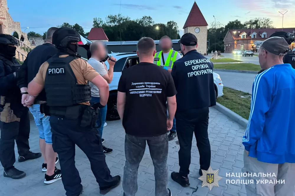 На Тернопільщині викрили канал переправлення ухилянтів: брали $9000