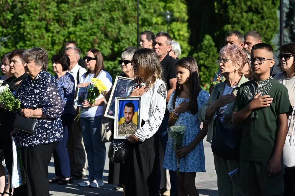 «Світло молитви в темряві війни»: у Тернополі вшанували пам’ять загиблих Героїв