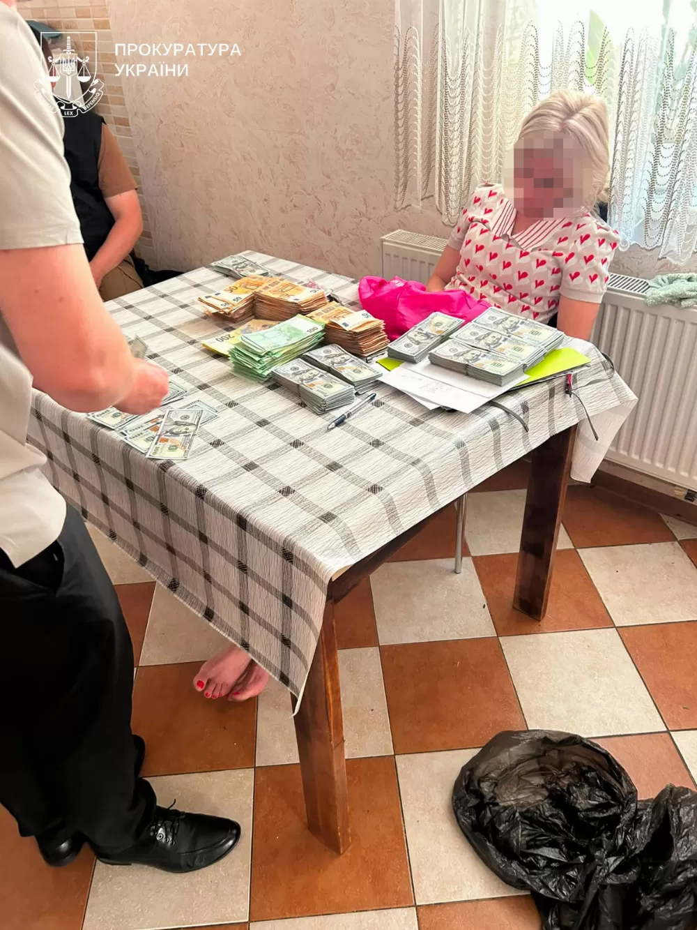 Викрили лікарів на хабарі