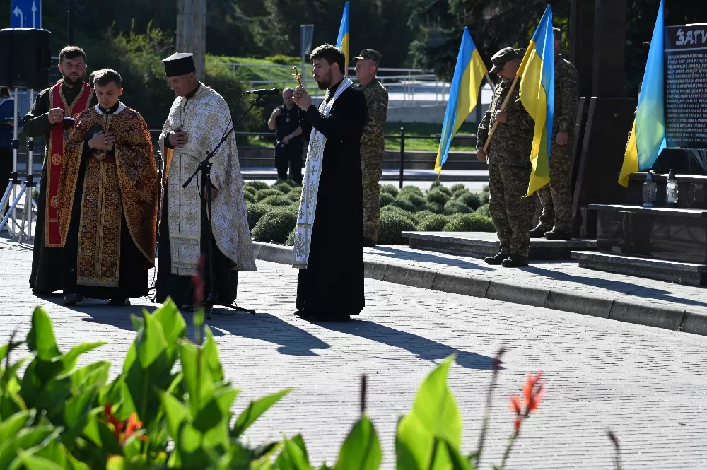 «Світло молитви в темряві війни»: у Тернополі вшанували пам’ять загиблих Героїв