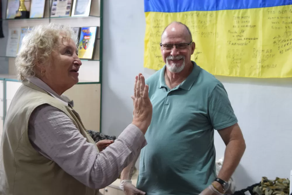 Американець волонтерить у Чорткові