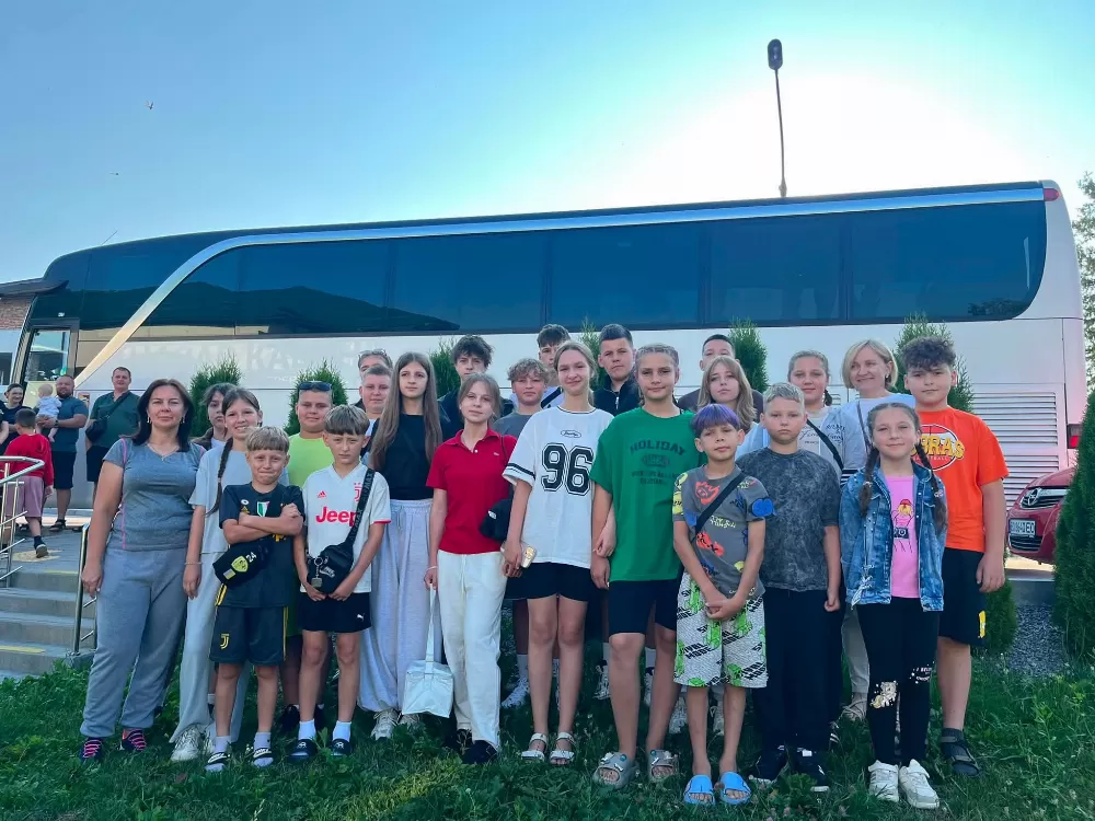 Діти військових і ветеранів зі Зборівської громади вирушили на двотижневий відпочинок до Німеччини