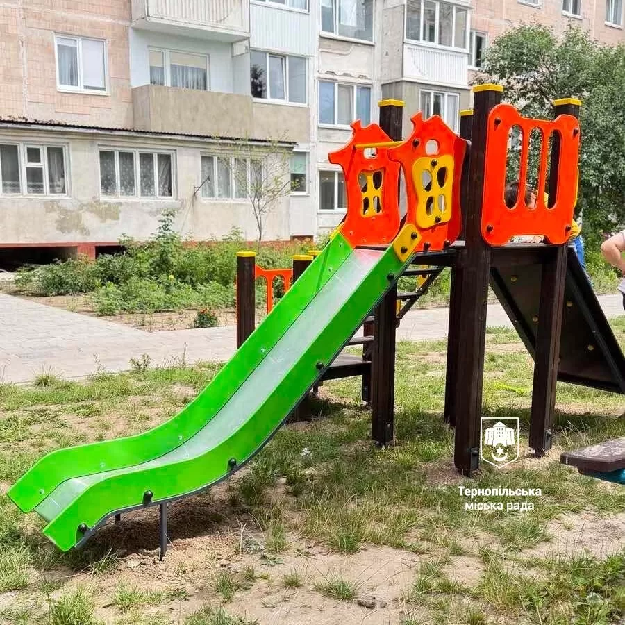 Майданчик на Лесі Українки