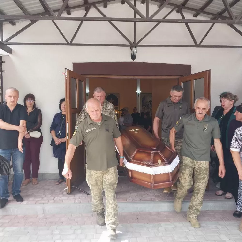У Борщеві в останню путь провели Героя Андрія Свириду