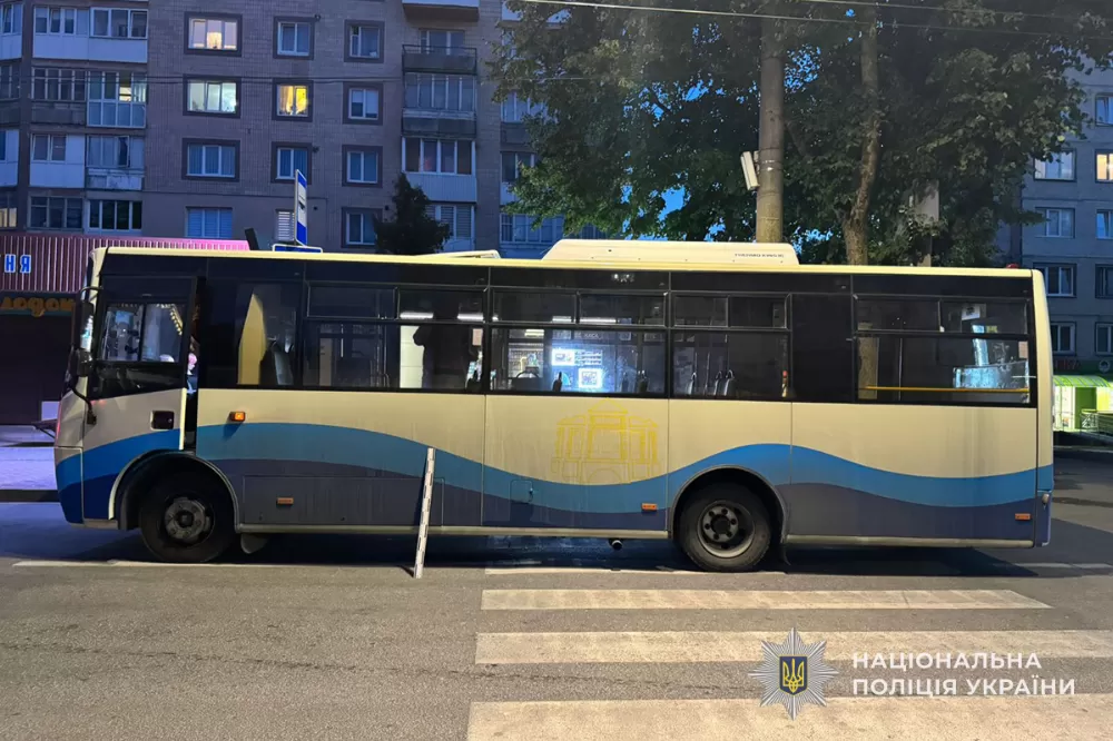 ДТП у Тернополі: водій маршрутки на переході збив 73-річну жінку