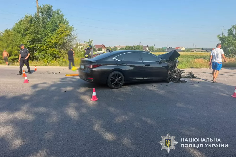 У Кременці зіткнулися IKSO Samand і Lexus: шестеро потерпілих, двох госпіталізували