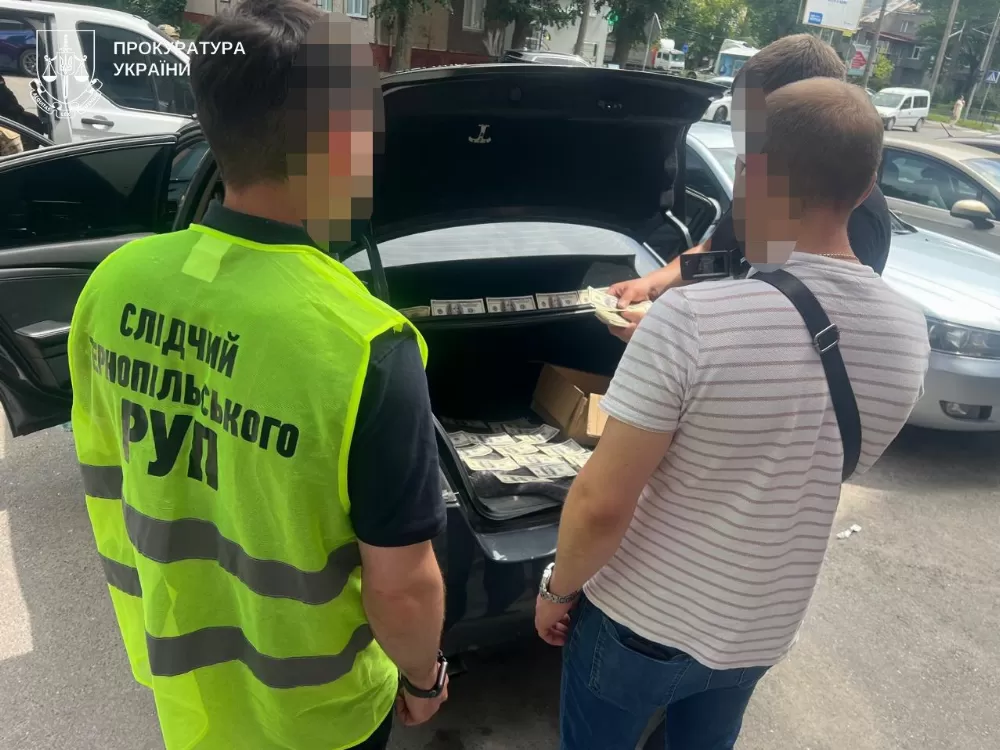 Приїхав до Тернополя за $17 тисячами: організатора незаконного переправлення чоловіків передали до суду
