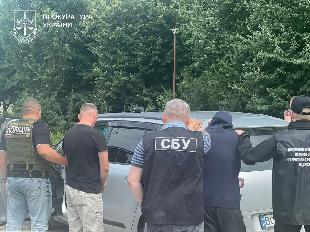Незаконне переплавлення чоловіків за кордон