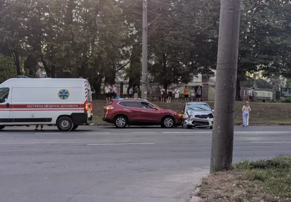 Аварія з потерпілими на 15 Квітня
