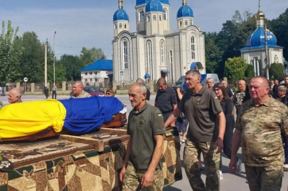 У Борщеві в останню путь провели Героя Андрія Свириду