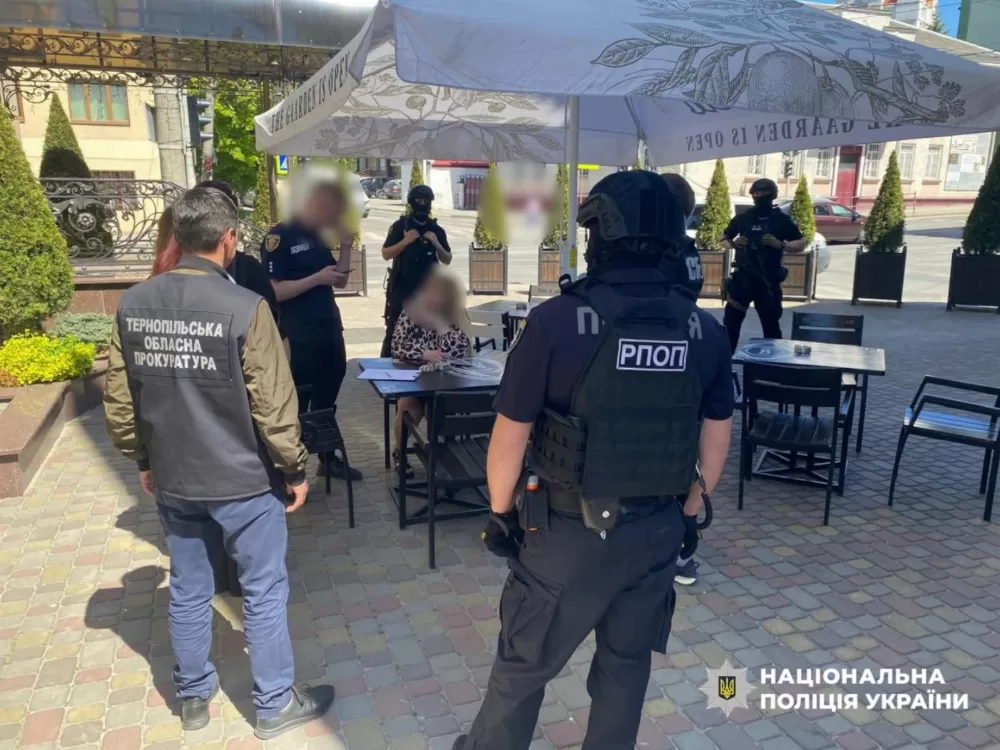 Серед підозрюваних – двоє жителів Чернівеччини, серед яких - лікарка-фтизіатр та тернополянка