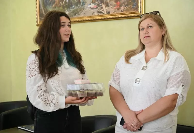 Учениця 8-А класу Тернопільського класичного ліцею Ярослава Гаврищук волонтерить