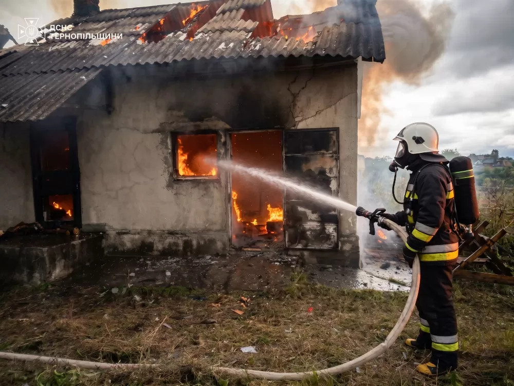Ліквідували три пожежі та врятували від вогню три будівлі