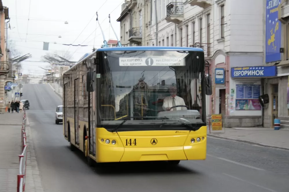 Зміни у русі тролейбусів на 16 вересня