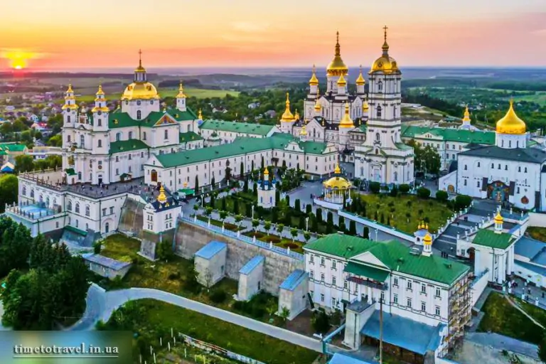 Почаївська лавра має розірвати зв'язки з РПЦ