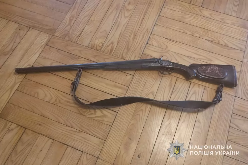 Під час конфлікту нетверезий чоловік через ревнощі взяв до рук гладкоствольну рушницю