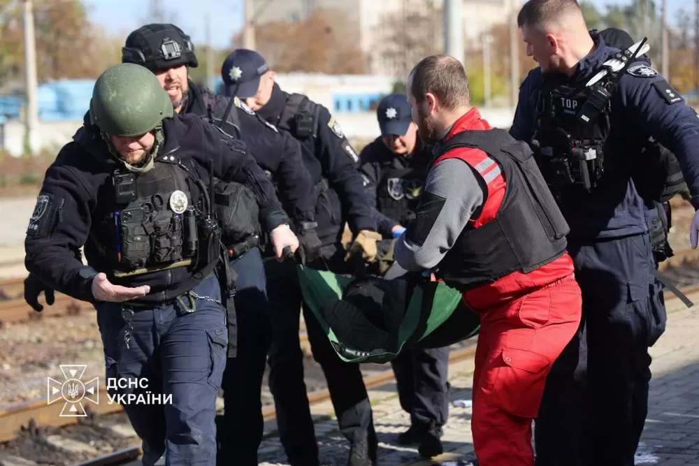 Удар дроном по залізничному вокзалу в Дніпрі: 14 загиблих, багато потерпілих