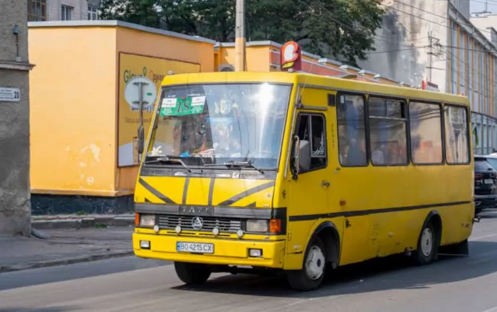 У Тернополі чоловік 5 хвилин мастурбував у маршрутці